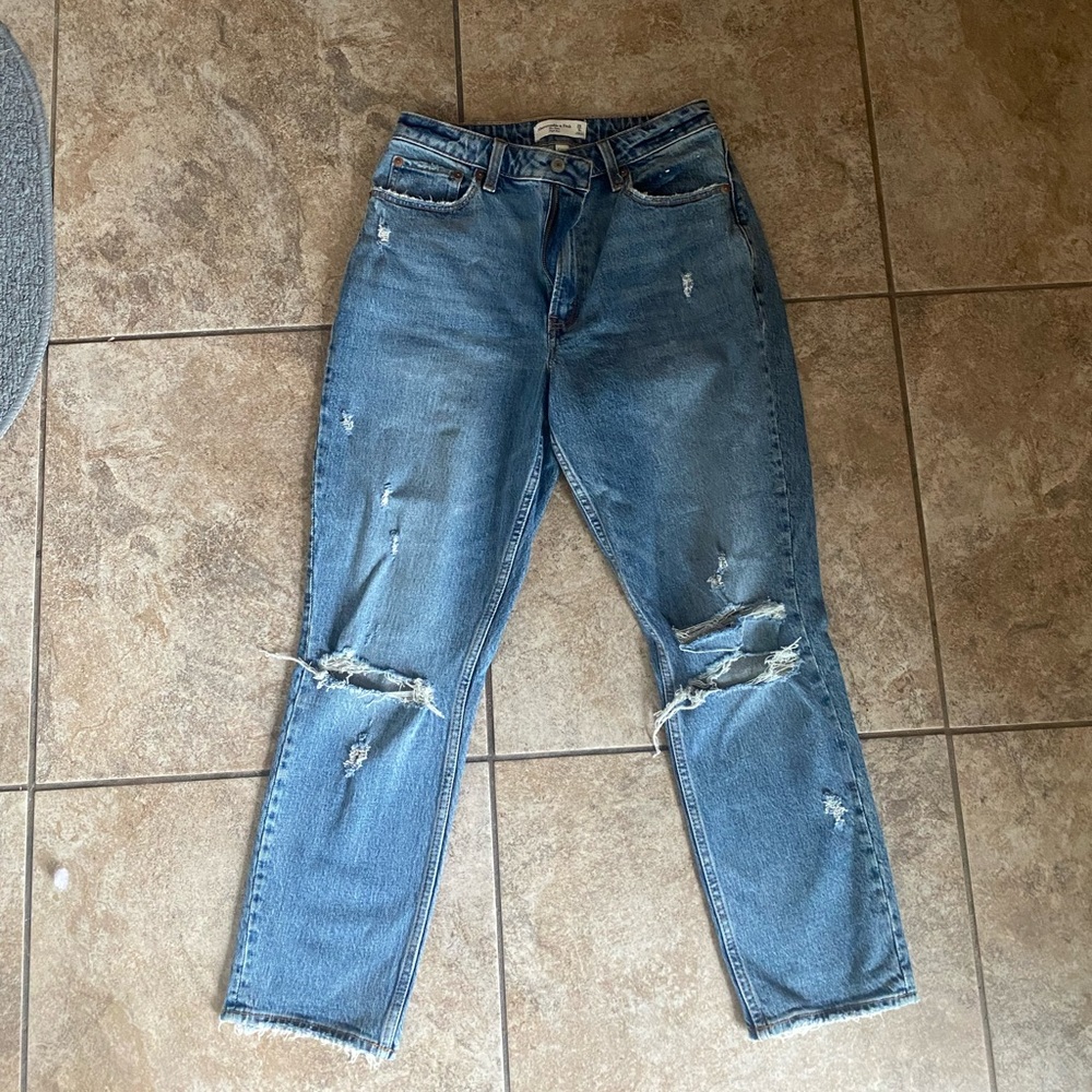 Abercrombie Curve Love High Rise Mom Jeans